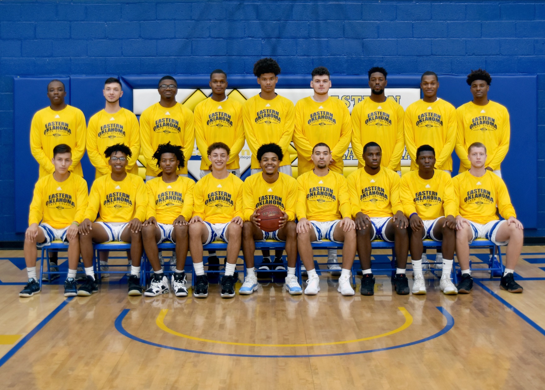 2018-19 Men's Basketball Team Photo